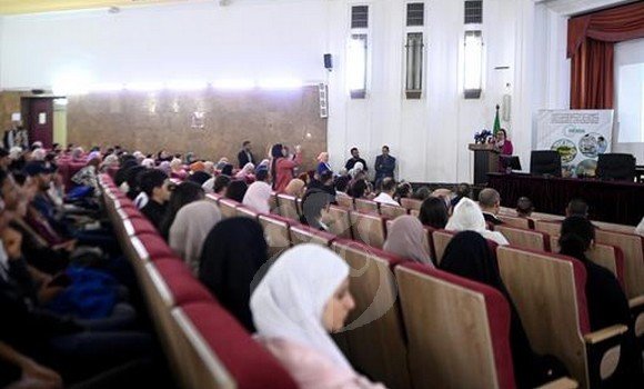 تنظيم حملة تحسيسية عبر جامعات الوطن لتكوين مليون طالب في مجال المقاولاتية
