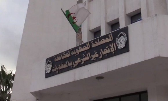 الإطاحة بشبكة إجرامية دولية يقودها مغربي بعنابة