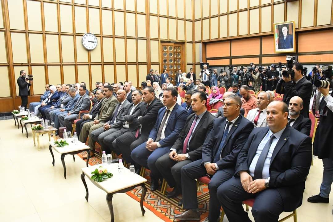 التصويت على النصوص المتعلقة بالصحافة المكتوبة، الإلكترونية والنشاط السمعي البصري