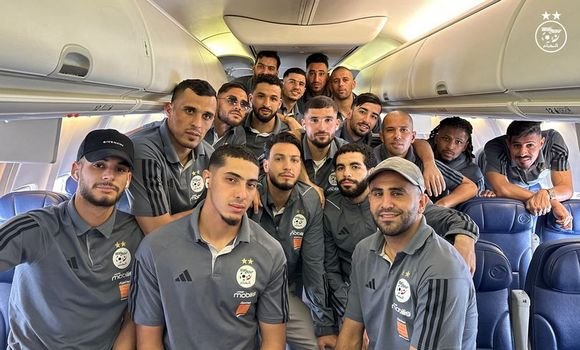 المنتخب الجزائري يغادر لومي في إتجاه مدينة بواكي الإيفوارية