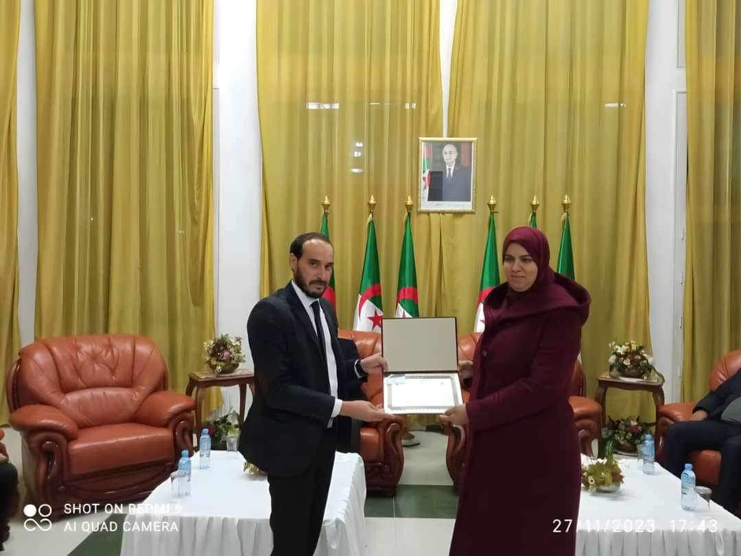 مجموعة من فناني ولاية باتنة يتحصلون على بطاقة فنان _ باتنة