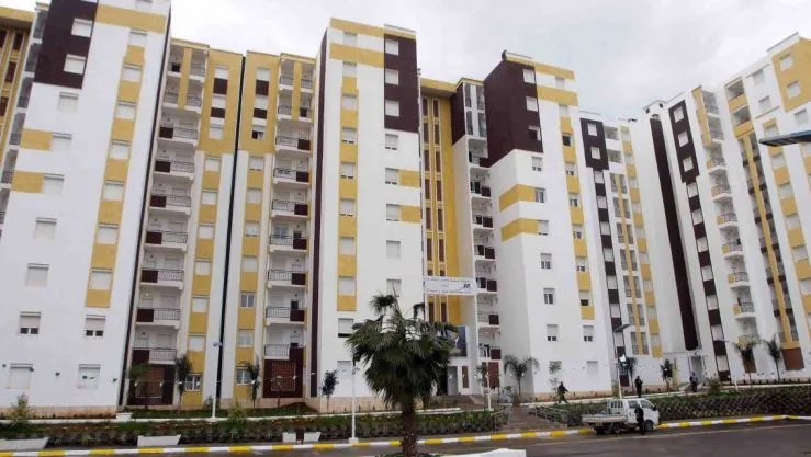 وزير السكن يعلن عن تغيير توقيت فتح منصة التسجيل في برنامج “عدل 3”