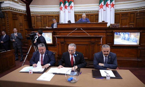 التجديد النصفي لعدد من أعضاء مجلس الأمة: قوجيل يترأس جلسة علنية مخصصة لعملية القرعة