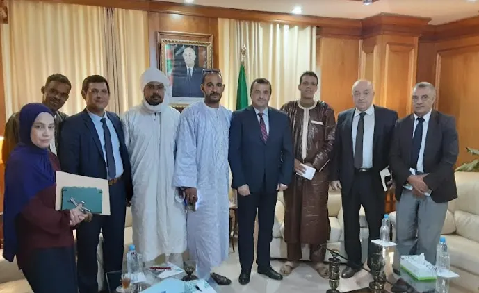 محمد عرقاب يستقبل أعضاء المكتب التنفيذي للفدرالية الوطنية للمستغلين الحرفيين للذهب