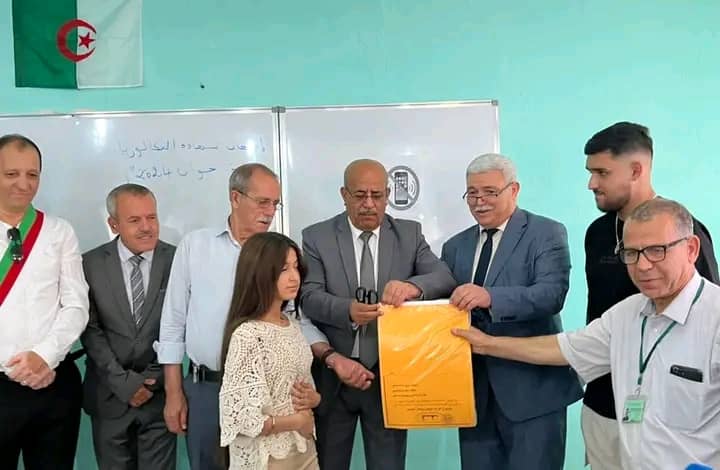 تيزي وزو / والي الولاية يعطي إشارة الانطلاق الرسمي لإمتحانات شهادة البكالوريا دورة جوان 2024