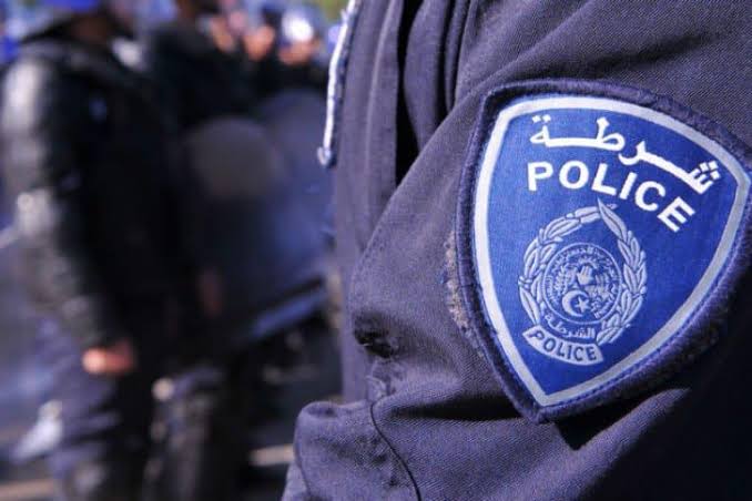 أمـن ولايـة مستغانــم  في مداهمة مشتركة (شرطة-درك)  تم توقيف 08 أشخاص و حجز800 وحدة مشروب كحولي بفندق
