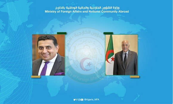 السيد عطاف يستعرض هاتفيا مع نظيره البريطاني علاقات التعاون و التنسيق بين البلدين