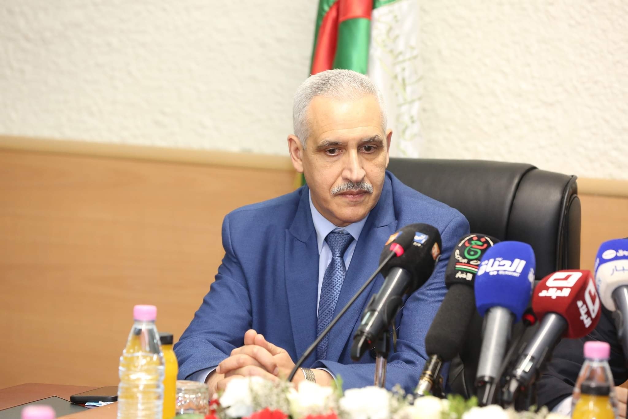 العمل بالنظام المعلوماتي الجديد لتسيير الأنشطة التجارية للموانئ