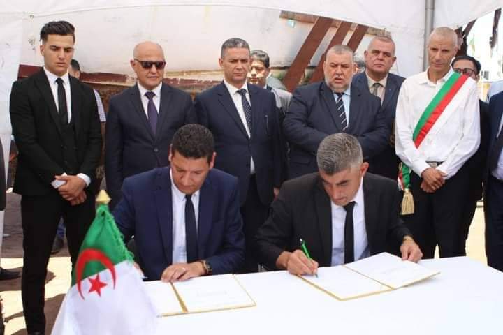 وزير التكوين يزور شركتي ” كوريناف ” و ” الغزال “