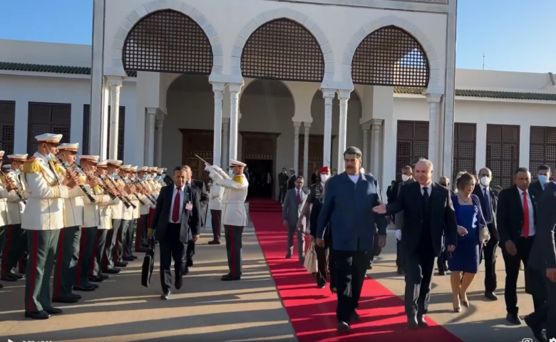 رئيس جمهورية فانزويلا يغادر الجزائر