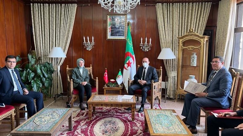 بلجود يبحث فرص التعاون مع السفيرة التركية