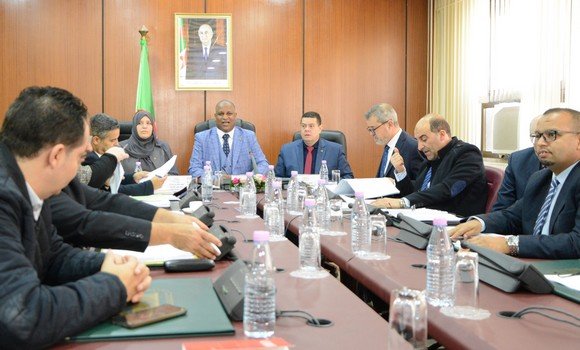 لجنة الشؤون القانونية تواصل دراسة أحكام مشروع قانون العقوبات