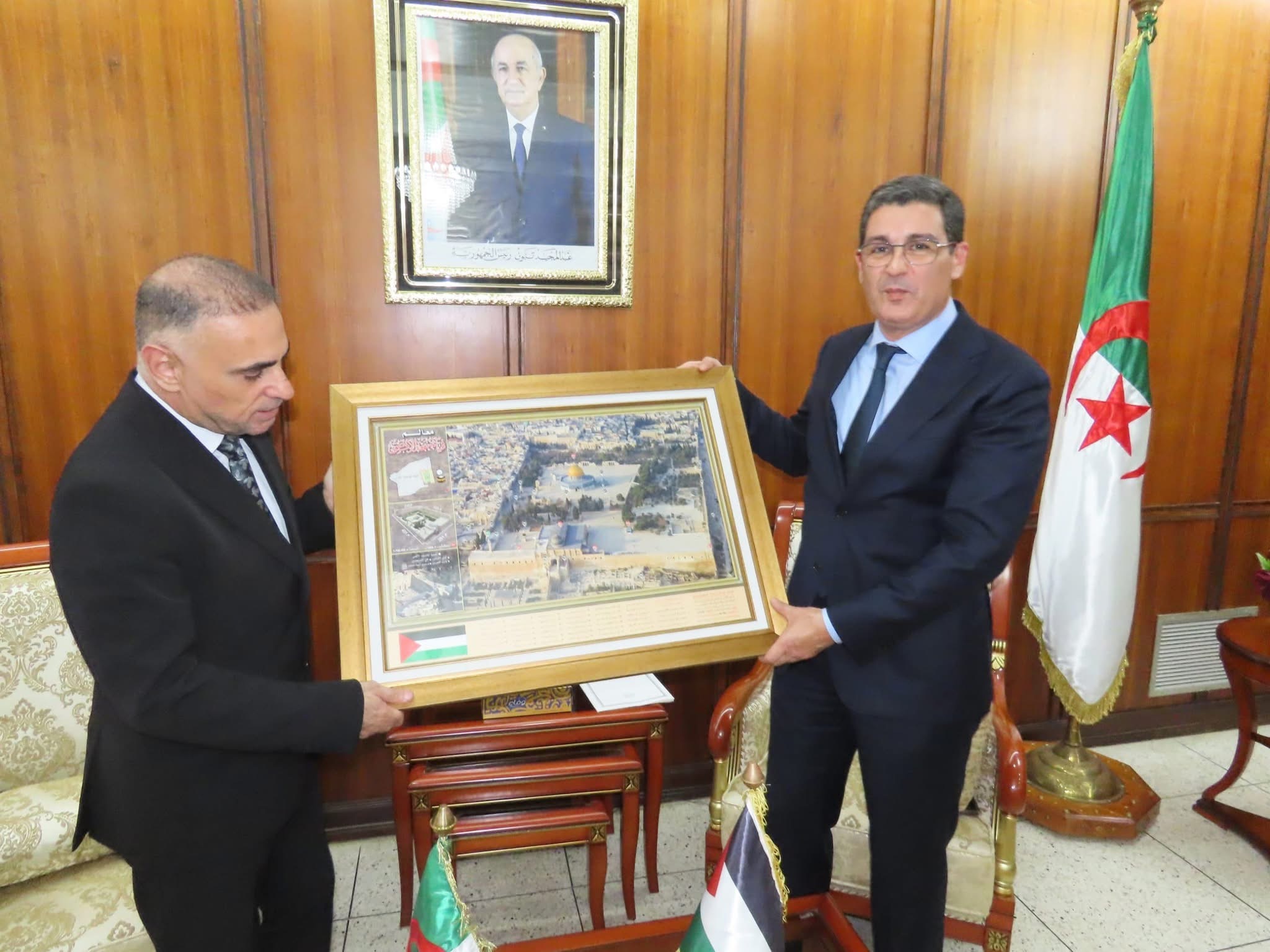 ‎ وزير الصحة يستقبل سفير دولة فلسطين بالجزائر