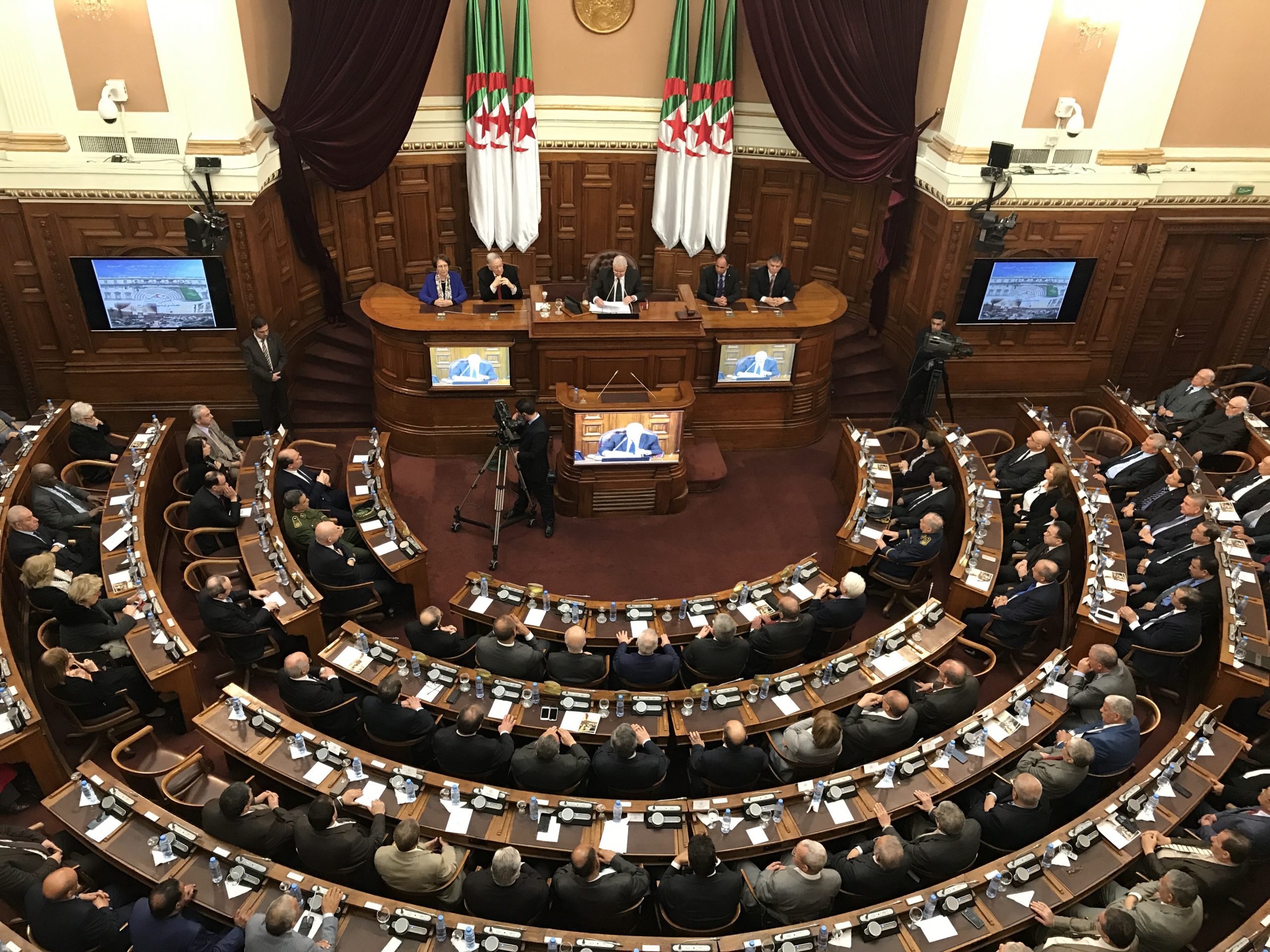 عن مجلس الأمة في أشغال المؤتمر الـ 33 الطارئ للاتحاد البرلماني العربي