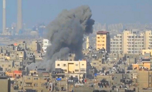 العدوان الصهيوني على غزة : ألم كبير لدى الجالية الفلسطينية بالجزائر و إنتقادات لسياسة الكيل بمكيالين