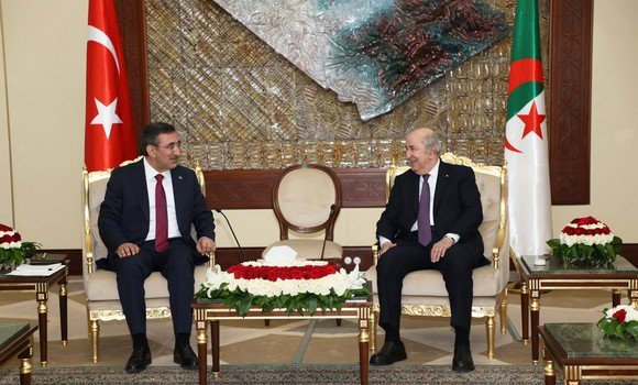 رئيس الجمهورية يستقبل نائب رئيس الجمهورية التركية