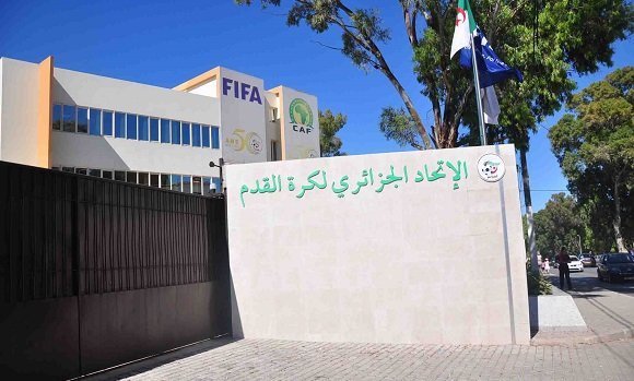 رئاسة الفاف: تأجيل الجمعية الانتخابية للاتحادية الجزائرية إلى 21 سبتمبر