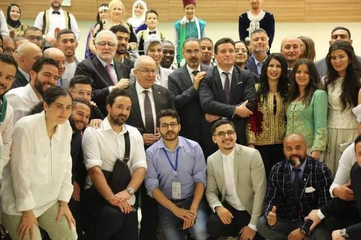 مأدبة عشاء على شرف وفد من شباب الجالية الجزائرية المقيمة بالخارج