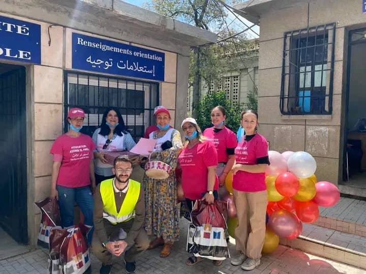 تيزي وزو / جمعية ثفاث اوزكا و الجمعية الخيرية الامل اسيرم تشارك أطفال مرضى السرطان فرحة العيد الأضحى 