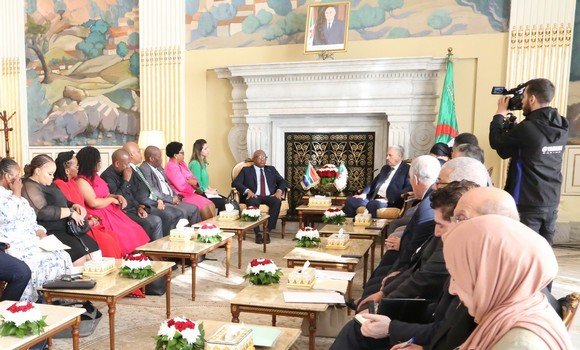 قوجيل يستقبل الأمين العام لحزب المؤتمر الوطني الإفريقي لجنوب افريقيا