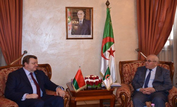شرفة يبحث مع وزير خارجية جمهورية بيلاروسيا سبل تعزيز التعاون والشراكة