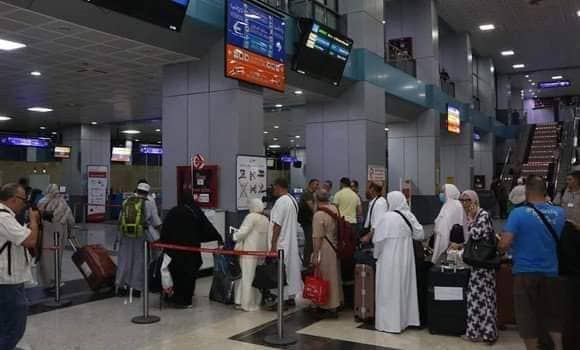 مغادرة أول فوج من الحجاج الجزائريين لموسم حج 2022