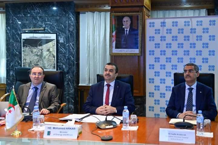 وزير الطاقة … 1057 برميل في اليوم في شهر سبتمبر المُقبل
