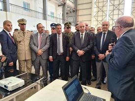 وزير الصناعة في زيارة تفقدية لمشاريع صناعية بولاية تيبازة