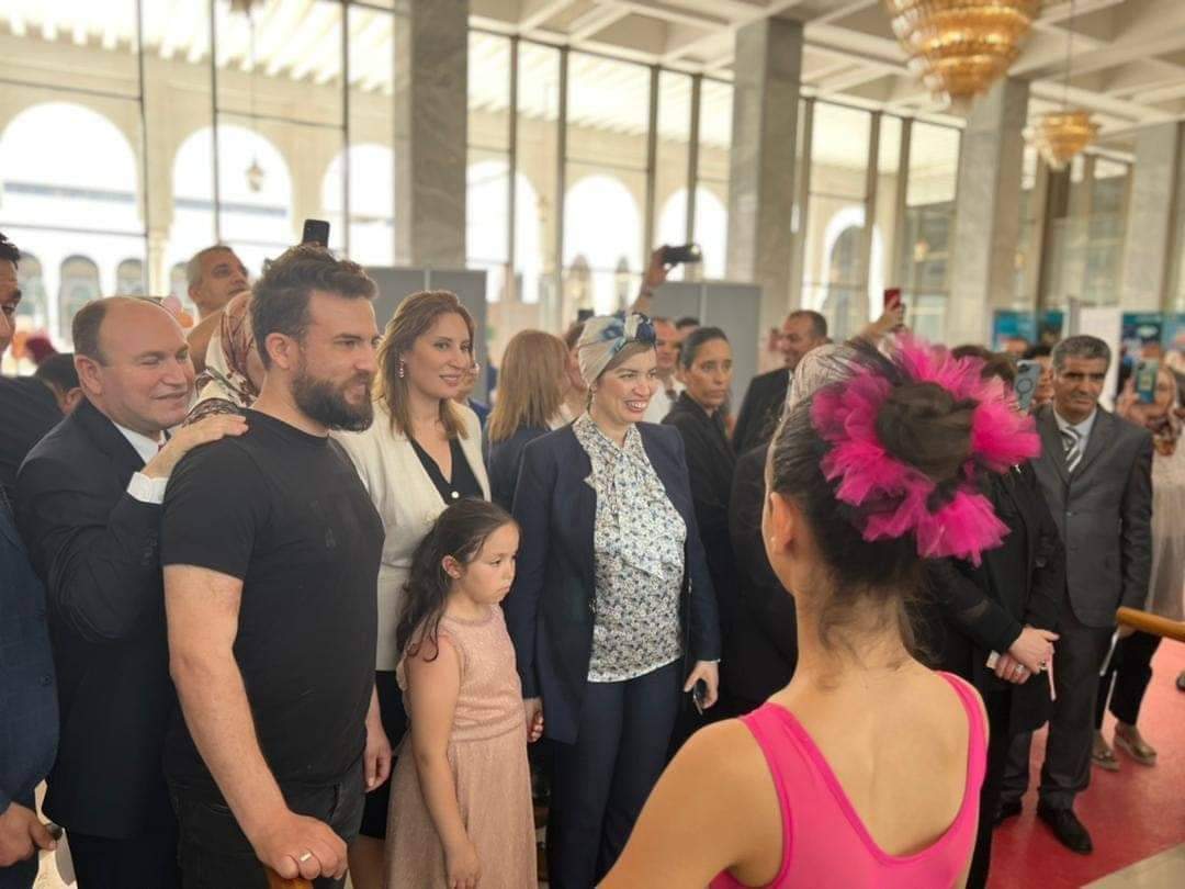 وزيرة الثقافة تحيي اليوم العالمي للطفولة