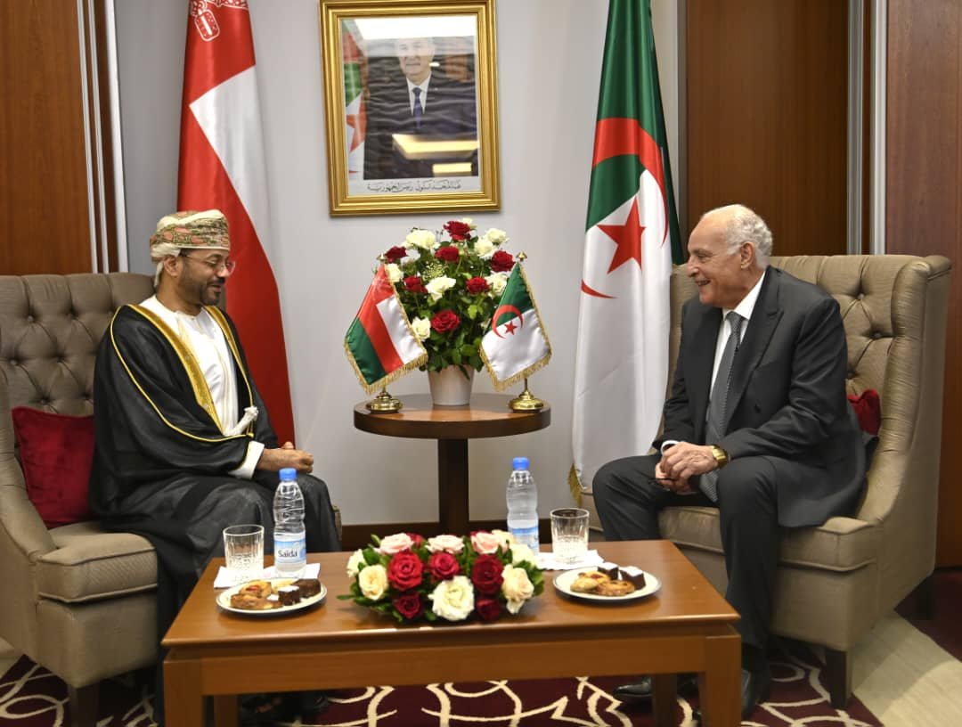 عطاف والبوسعيدي يؤكدان على تعزيز الصف العربي لمواجهة التحديات الإقليمية والدولية