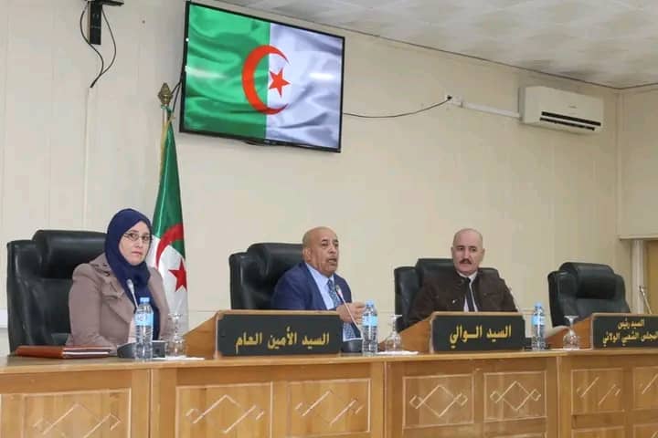 والي ولاية تيزي وزو يعطي التوجيهات اللازمة من اجل مرافقة اصحاب المشاريع