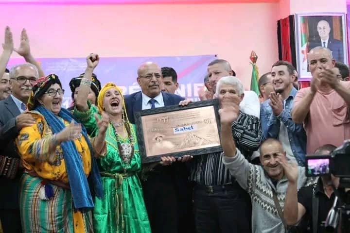 قرية ثيزيوين ببوزقان تفتك المركز الاول لانظف قرية