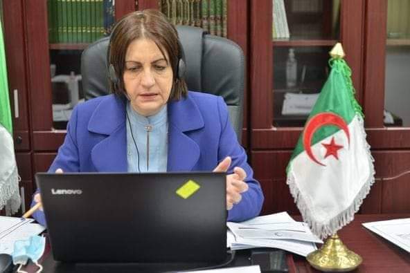 تعزيز التعاون الدولي لإيجاد حلول مشاكل الهجرة و اللاجئين