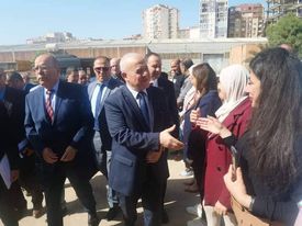 وزير العمل يطالب بمكافحة العمل غير مصرح به.