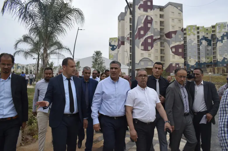 وزير السكن يعاين موقع 13300 مسكن “عدل” بسيدي عبد الله