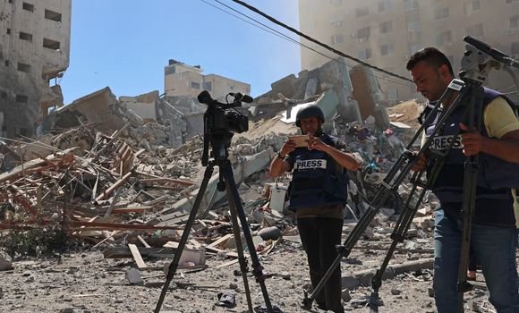 الكيان الصهيوني يتهم الصحفيين في غزة بإنتمائهم للمقاومة الفلسطينية لتبرير إغتيالهم